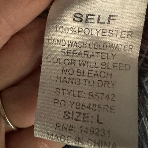 SOE blue light weight kimono with fringe, size Lg - Picture 7 of 7